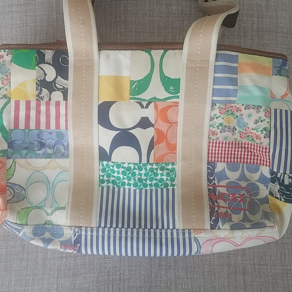 Coach Multi-color Hampton Signature Tote P… - Picture 5 of 10